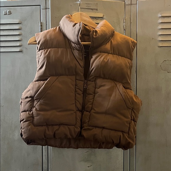 Love Tree Jackets & Blazers - Cropped Brown Puffer Vest
